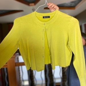 Green cropped sweater